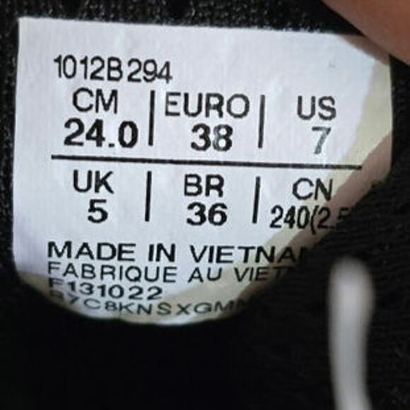 ASICS Fuji Lite 3 size 7 - Picture 9 of 9